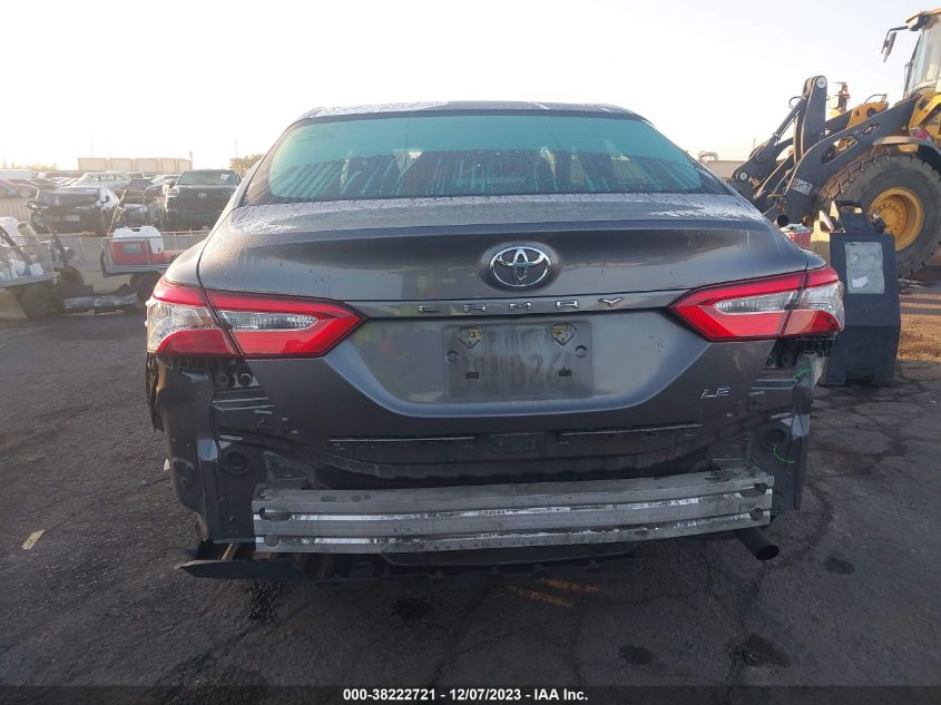 4T1B11HK5JU068673 2018 Toyota Camry Le