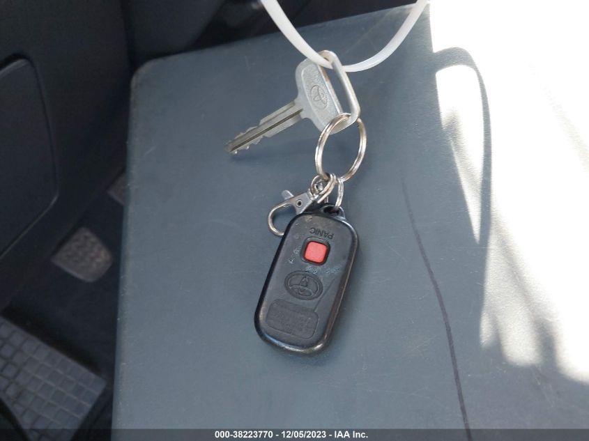 2004 Toyota Matrix Standard VIN: 2T1KR32E04C276537 Lot: 38223770