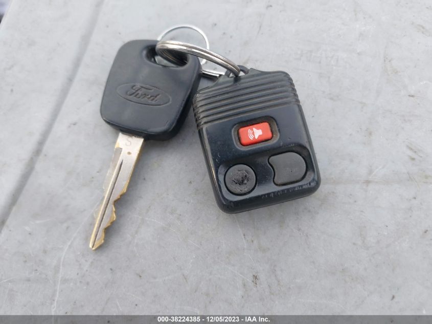 2002 Ford Excursion Limited Ultimate/Limited VIN: 1FMNU42S72EC93302 Lot: 38224385