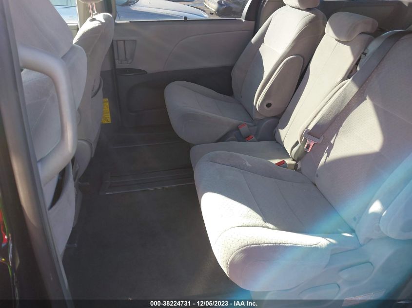 2015 Toyota Sienna Le 8 Passenger VIN: 5TDKK3DC5FS560918 Lot: 38224731
