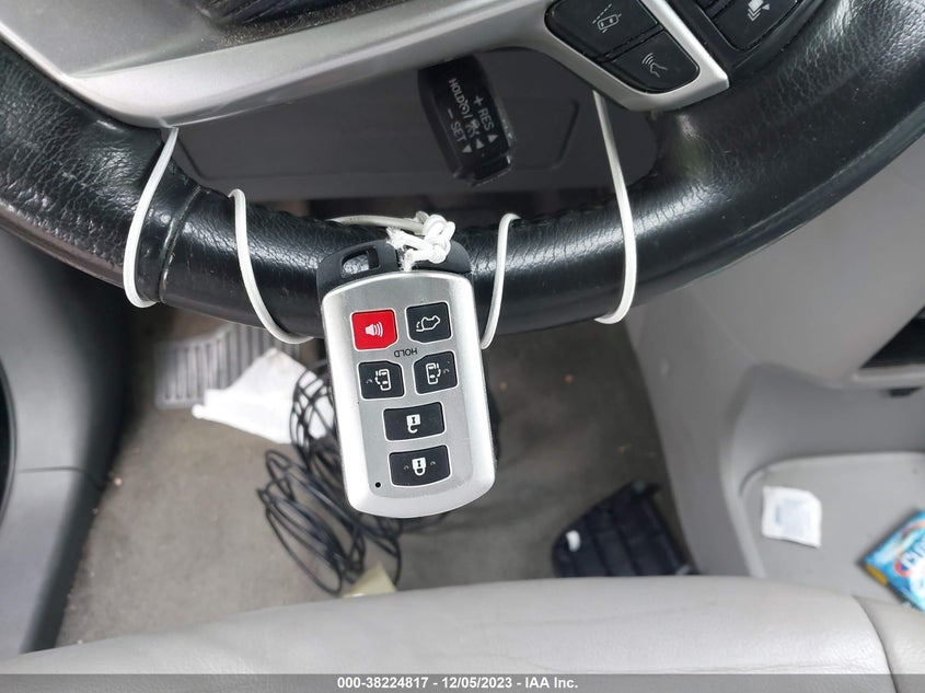 2018 Toyota Sienna Xle VIN: 5TDYZ3DC0JS924709 Lot: 38224817