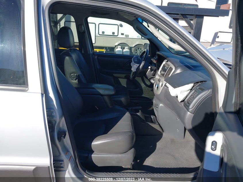 2003 Mazda Tribute Es V6 VIN: 4F2CZ96173KM16711 Lot: 38225509