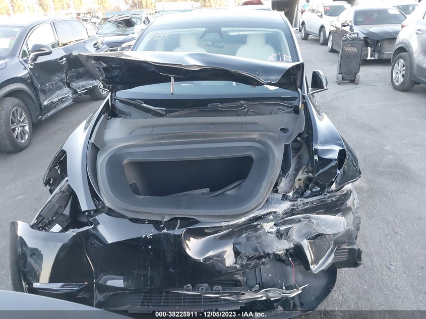 2023 Tesla Model Y Awd VIN: 7SAYGDEE0PF844984 Lot: 38225911