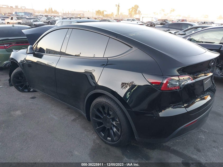 2023 Tesla Model Y Awd VIN: 7SAYGDEE0PF844984 Lot: 38225911