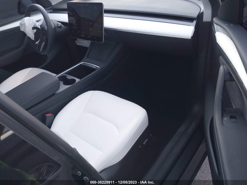 2023 Tesla Model Y Awd VIN: 7SAYGDEE0PF844984 Lot: 38225911