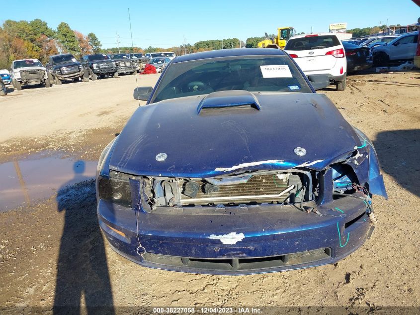 2007 Ford Mustang Gt Deluxe/Gt Premium VIN: 1ZVHT82H475197714 Lot: 38227058