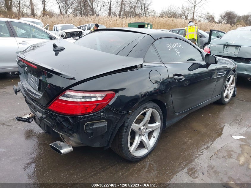 2014 Mercedes-Benz Slk 250 VIN: WDDPK4HA2EF080232 Lot: 38227463