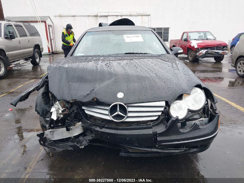 2005 Mercedes-Benz Clk 320 3.2L VIN: WDBTK65J05F121612 Lot: 38227500