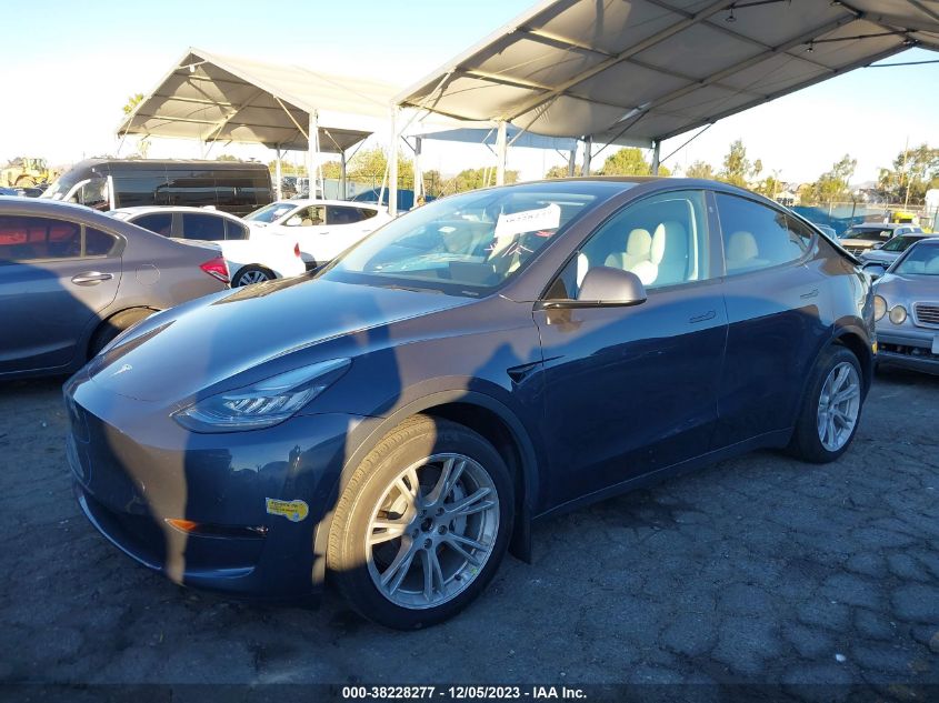 2022 Tesla Model Y Long Range Dual Motor VIN: 7SAYGDEE1NF324435 Lot: 38228277