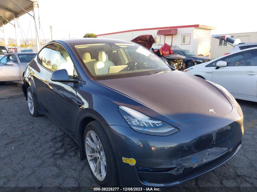 2022 Tesla Model Y Long Range Dual Motor VIN: 7SAYGDEE1NF324435 Lot: 38228277