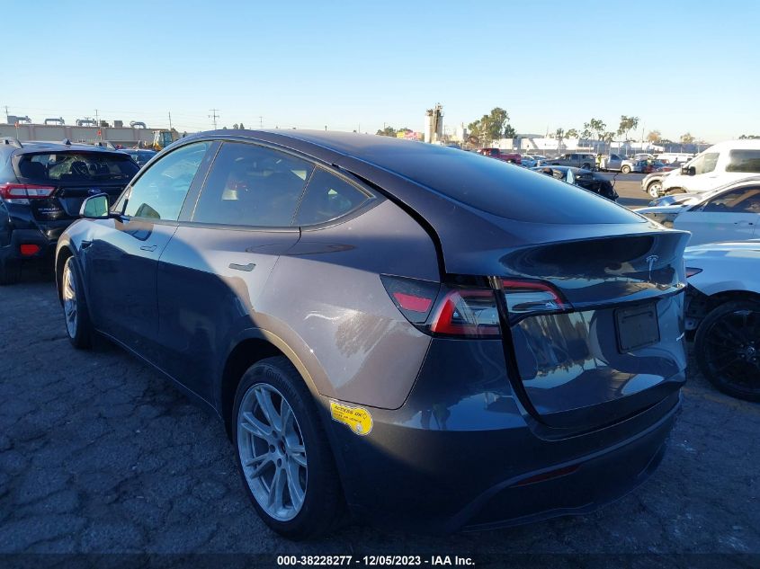 2022 Tesla Model Y Long Range Dual Motor VIN: 7SAYGDEE1NF324435 Lot: 38228277