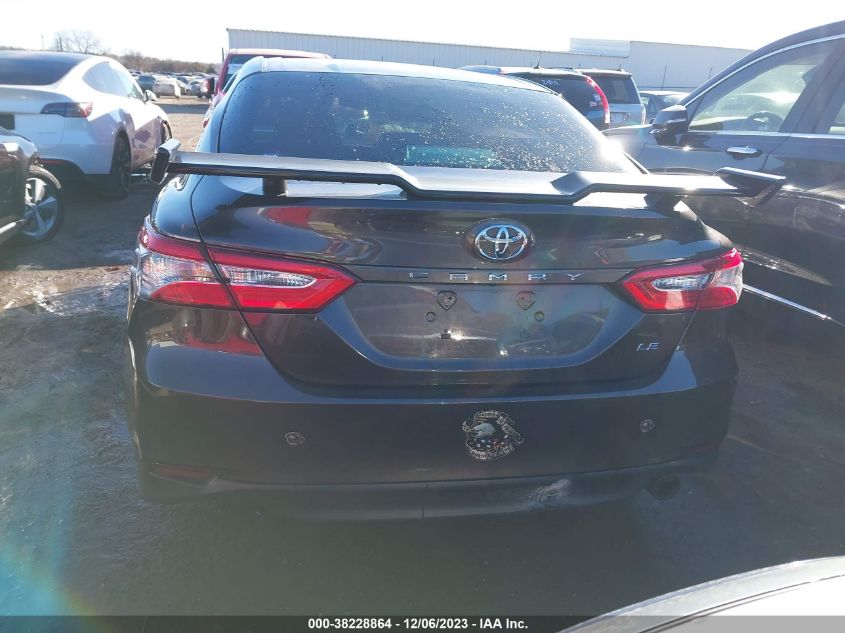 4T1B11HK0JU083789 2018 Toyota Camry Le