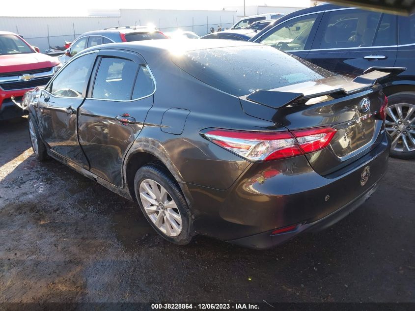 4T1B11HK0JU083789 2018 Toyota Camry Le