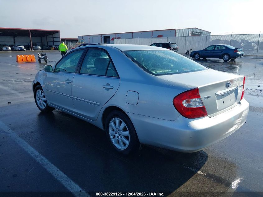 4T1BE30K62U615513 2002 Toyota Camry Xle