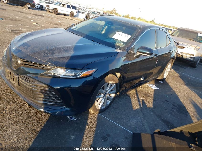 2019 Toyota Camry Le VIN: 4T1B11HK5KU240864 Lot: 38229526