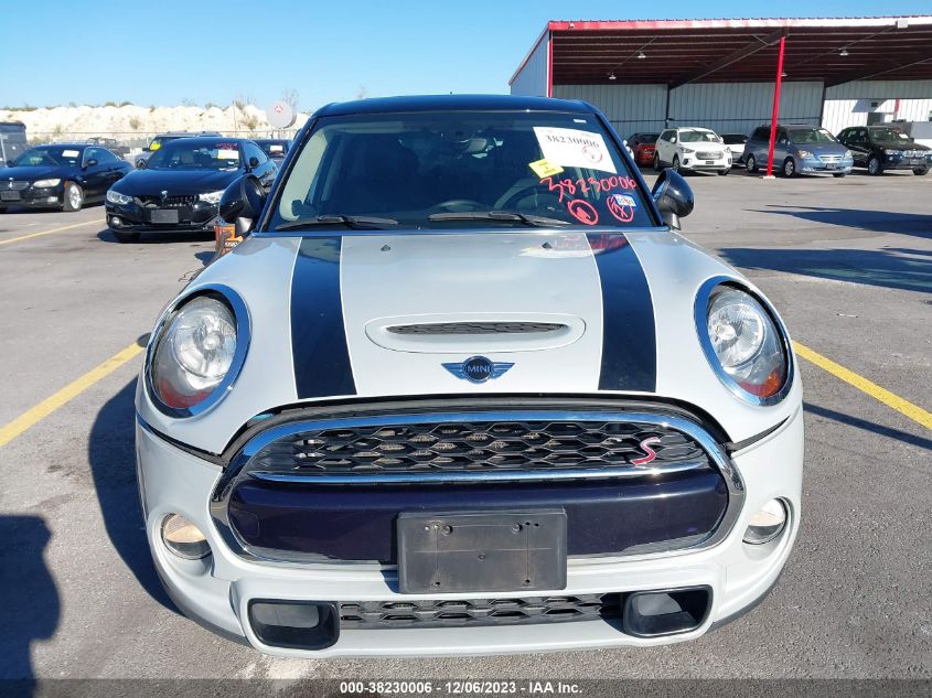 2016 Mini Cooper Hardtop 4 Door S VIN: WMWXU3C5XG2D28570 Lot: 38230006