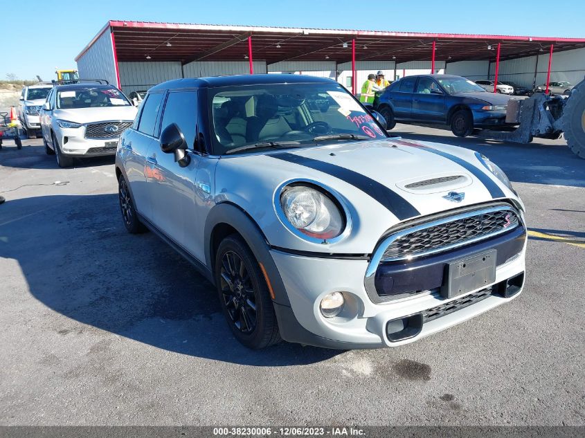 2016 Mini Cooper Hardtop 4 Door S VIN: WMWXU3C5XG2D28570 Lot: 38230006