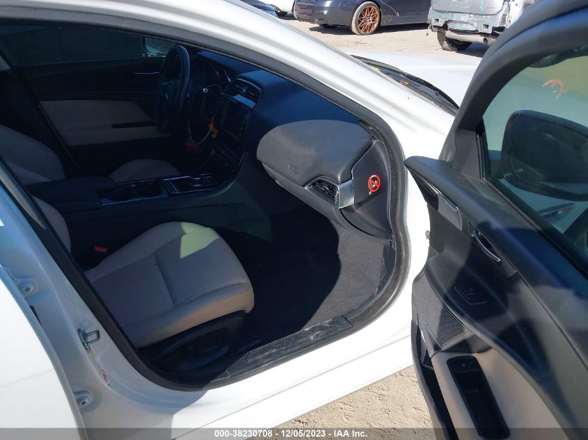 2017 Jaguar Xe 25T Premium VIN: SAJAD4BGXHA958662 Lot: 38230708