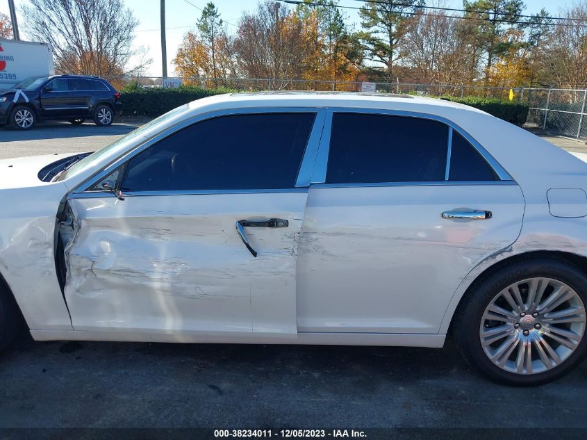 2013 Chrysler 300C VIN: 2C3CCAET4DH641171 Lot: 38234011