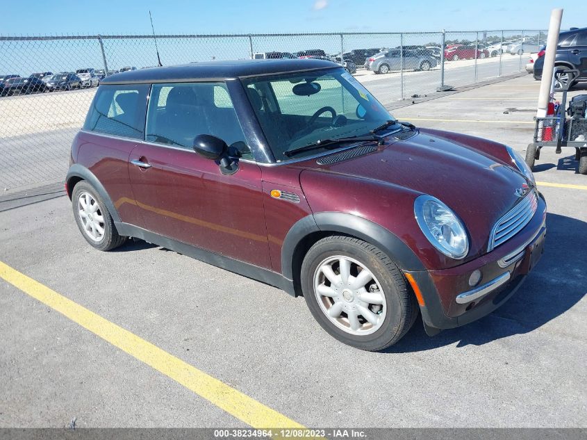 2003 Mini Cooper Hardtop Base (M5) VIN: WMWRC33443TC45031 Lot: 38234964