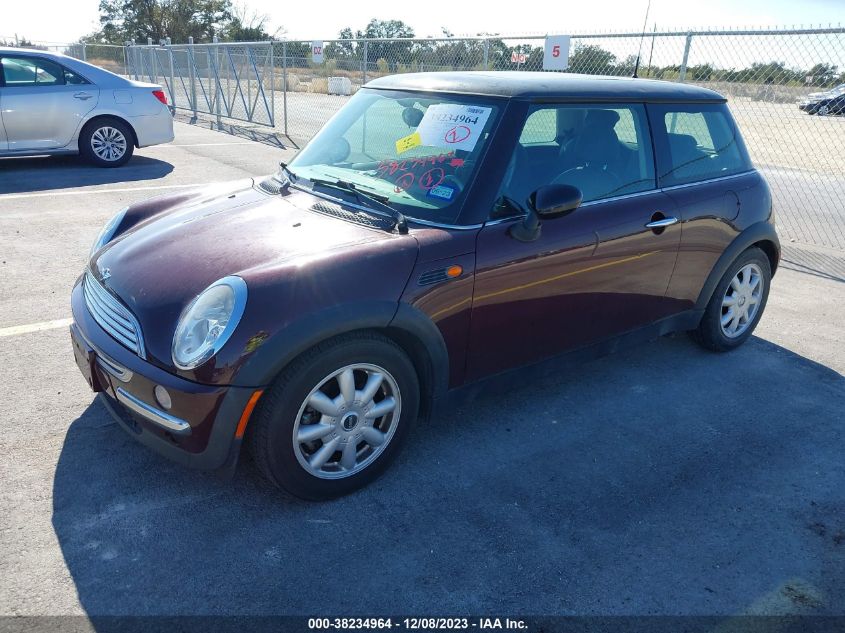 2003 Mini Cooper Hardtop Base (M5) VIN: WMWRC33443TC45031 Lot: 38234964