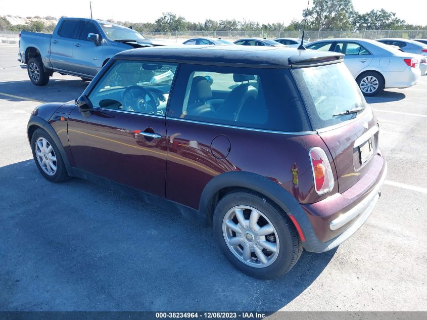 2003 Mini Cooper Hardtop Base (M5) VIN: WMWRC33443TC45031 Lot: 38234964