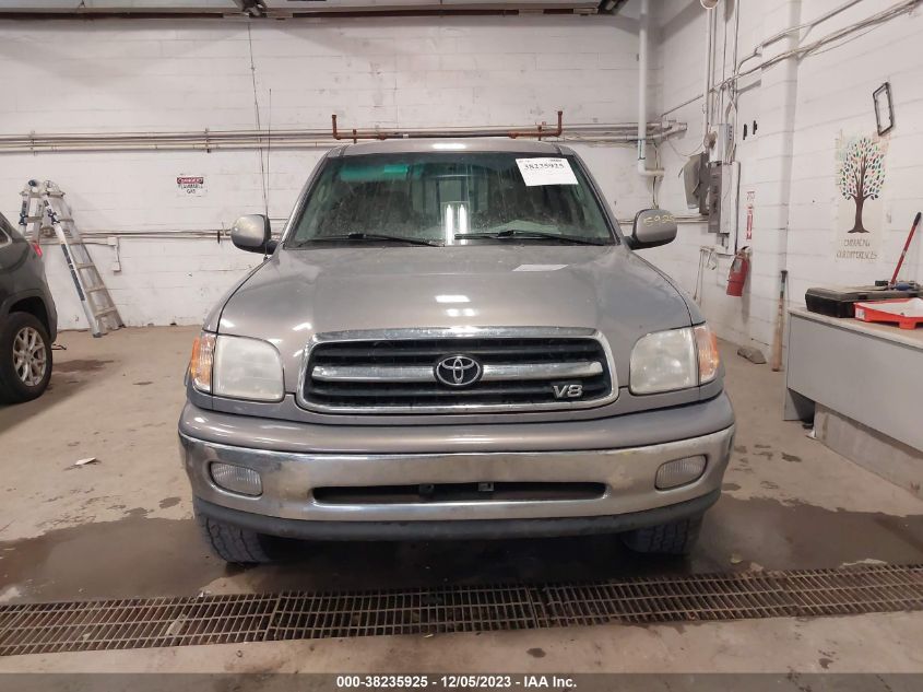 2000 Toyota Tundra Ltd V8 VIN: 5TBBT4813YS050901 Lot: 38235925