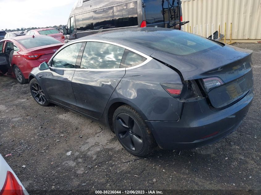 5YJ3E1EB2JF065921 2018 Tesla Model 3 Performance/Long Range