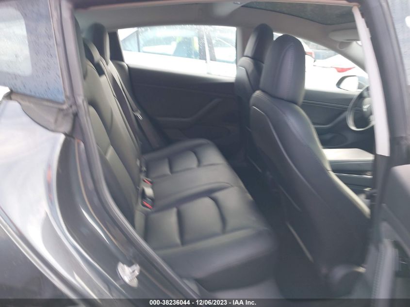 5YJ3E1EB2JF065921 2018 Tesla Model 3 Performance/Long Range