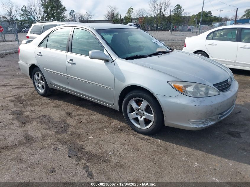 2002 Toyota Camry Le VIN: 4T1BE32K72U093813 Lot: 38236567