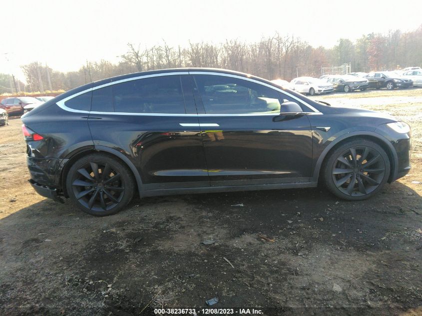 2018 Tesla Model X 100D/75D/P100D VIN: 5YJXCAE25JF113483 Lot: 38236733