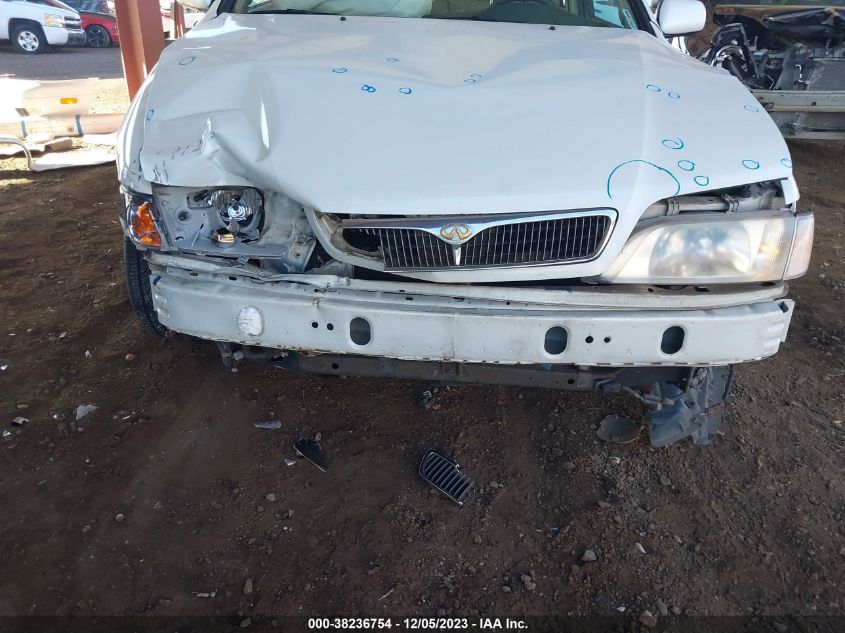 1999 Infiniti G20 Standard/Touring VIN: JNKCP11A9XT010569 Lot: 38236754