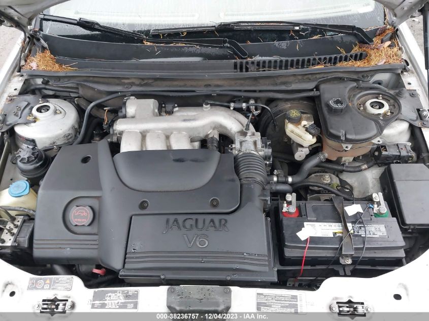 2003 Jaguar X-Type 2.5L Auto/2.5L Manual VIN: SAJEA51D13XD14774 Lot: 38236757