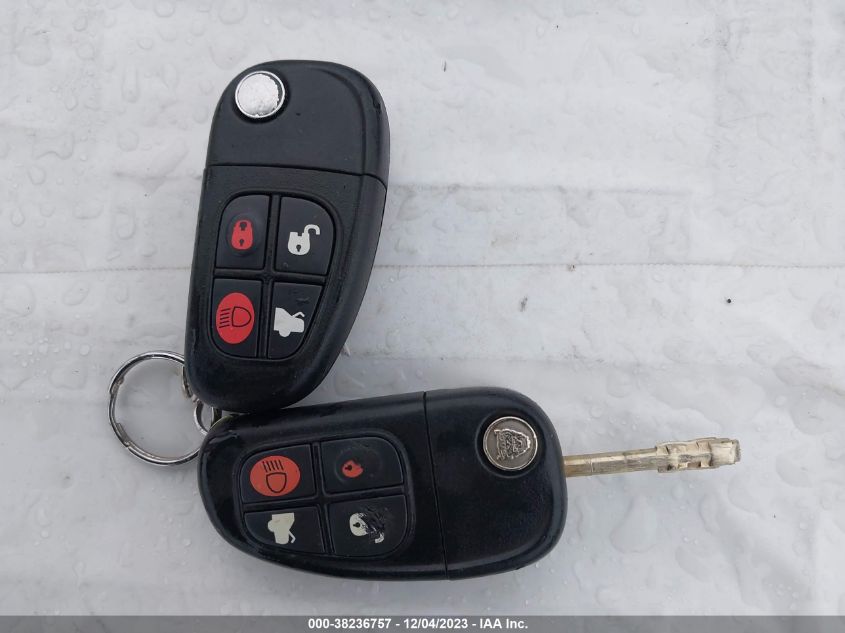 2003 Jaguar X-Type 2.5L Auto/2.5L Manual VIN: SAJEA51D13XD14774 Lot: 38236757