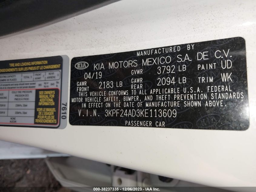 3KPF24AD3KE113609 2019 Kia Forte Lxs