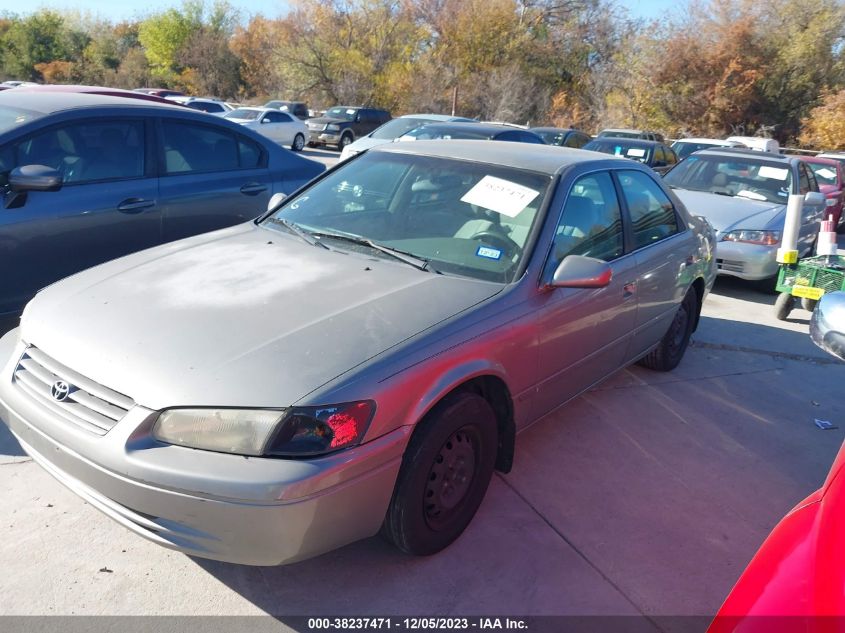 1999 Toyota Camry Le VIN: 4T1BG22K9XU428209 Lot: 38237471