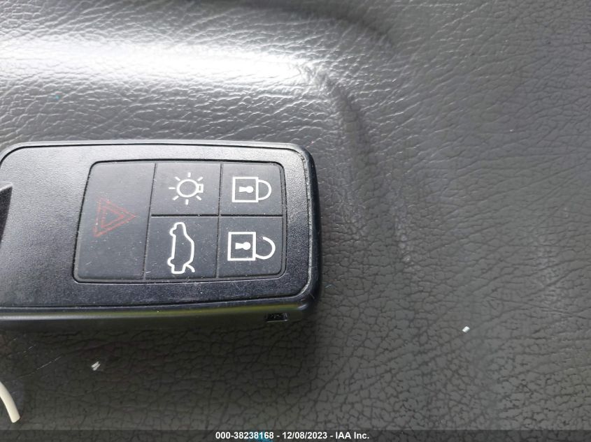 2012 Volvo Xc70 3.2/3.2 Platinum/3.2 Premier/3.2 Premier Plus VIN: YV4940BZ2C1139372 Lot: 38238168