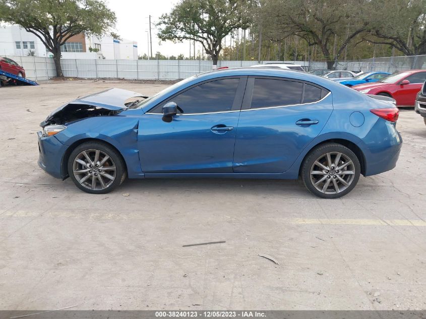 3MZBN1V33JM214656 2018 Mazda Mazda3 Touring