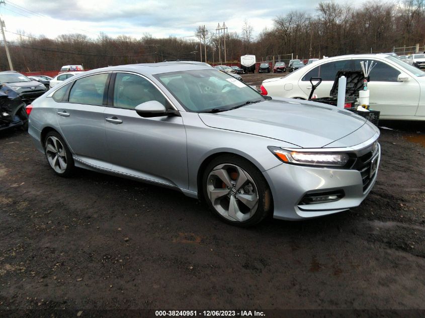 1HGCV1F96JA121106 2018 Honda Accord Touring