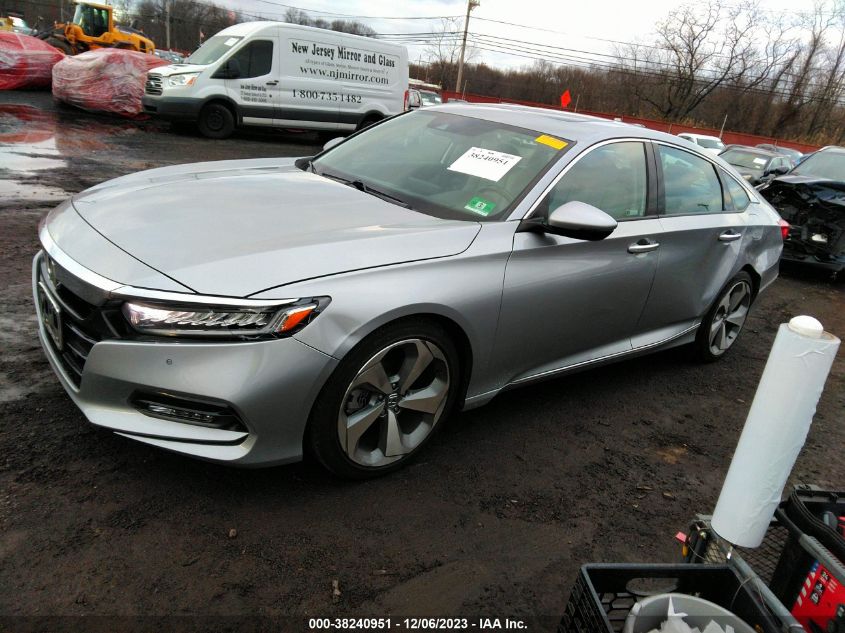 1HGCV1F96JA121106 2018 Honda Accord Touring