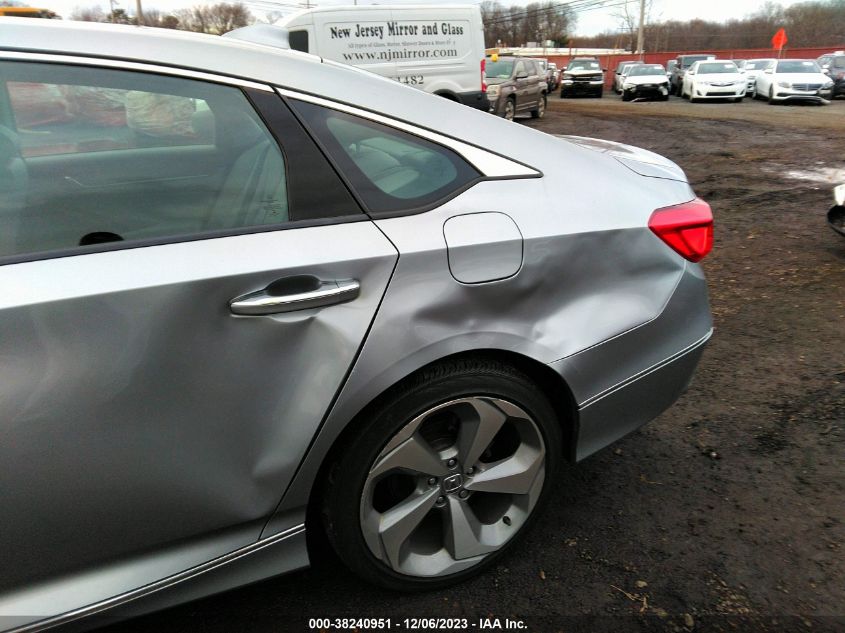 1HGCV1F96JA121106 2018 Honda Accord Touring