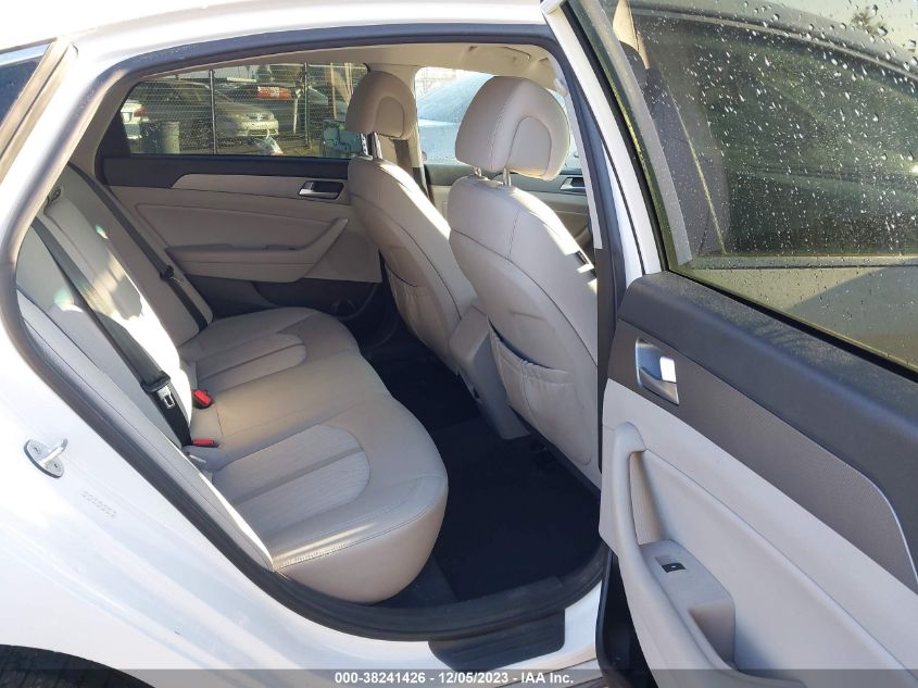 2016 Hyundai Sonata Hybrid Se VIN: KMHE24L15GA010910 Lot: 38241426