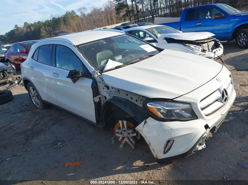 2015 MERCEDES-BENZ GLA 250 - WDCTG4EB2FJ132071