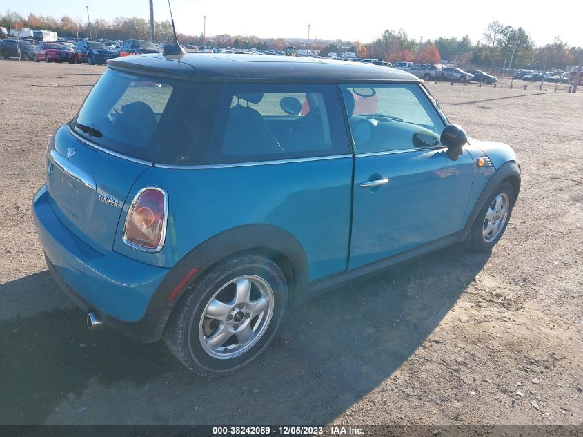 2009 Mini Cooper VIN: WMWMF33599TU74420 Lot: 38242089