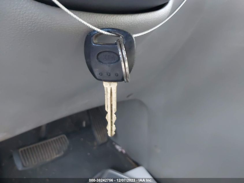 2011 Kia Sedona Lx VIN: KNDMG4C7XB6379036 Lot: 38242756