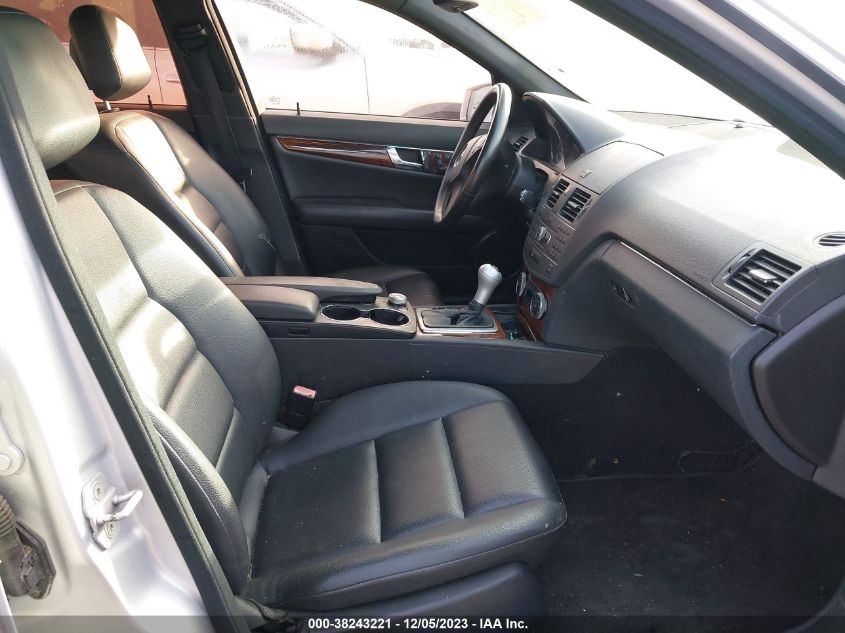 2011 Mercedes-Benz C-Class C 300 VIN: WDDGF8BB4BR140826 Lot: 38243221