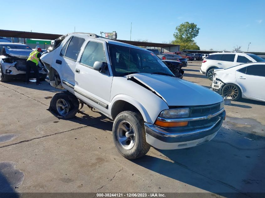 2000 Chevrolet Blazer Ls VIN: 1GNCS13W9Y2296656 Lot: 38244121