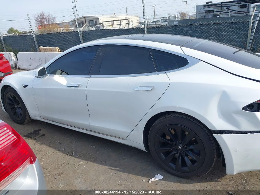 Фото: 5YJSA1E23JF244265