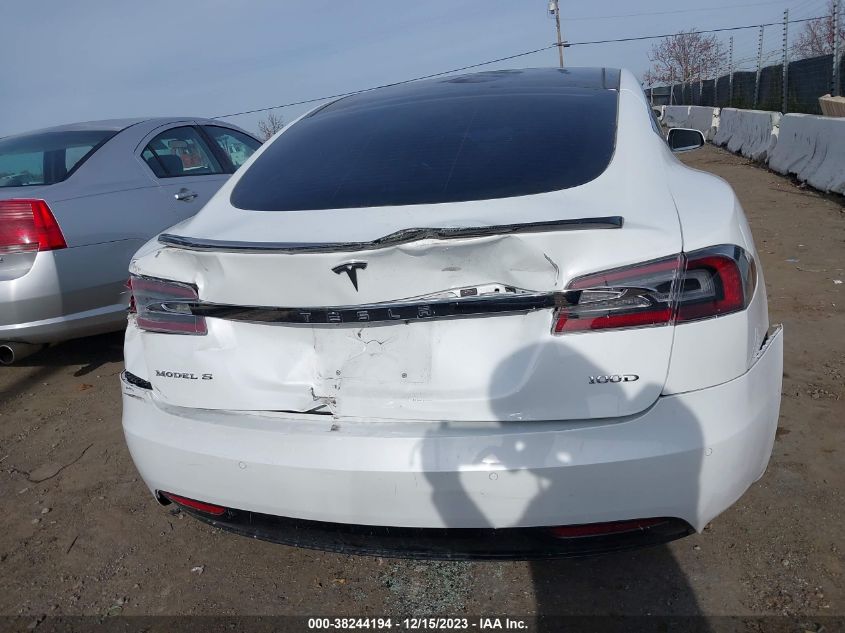 Фото: 5YJSA1E23JF244265