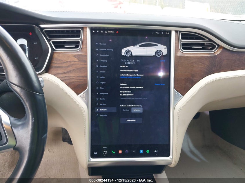 Фото: 5YJSA1E23JF244265